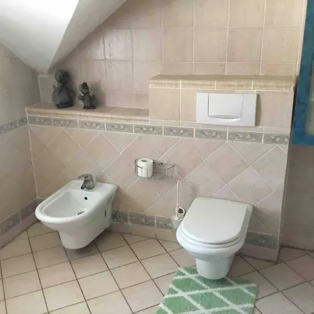 In Guest - 2 With Bathroom *
